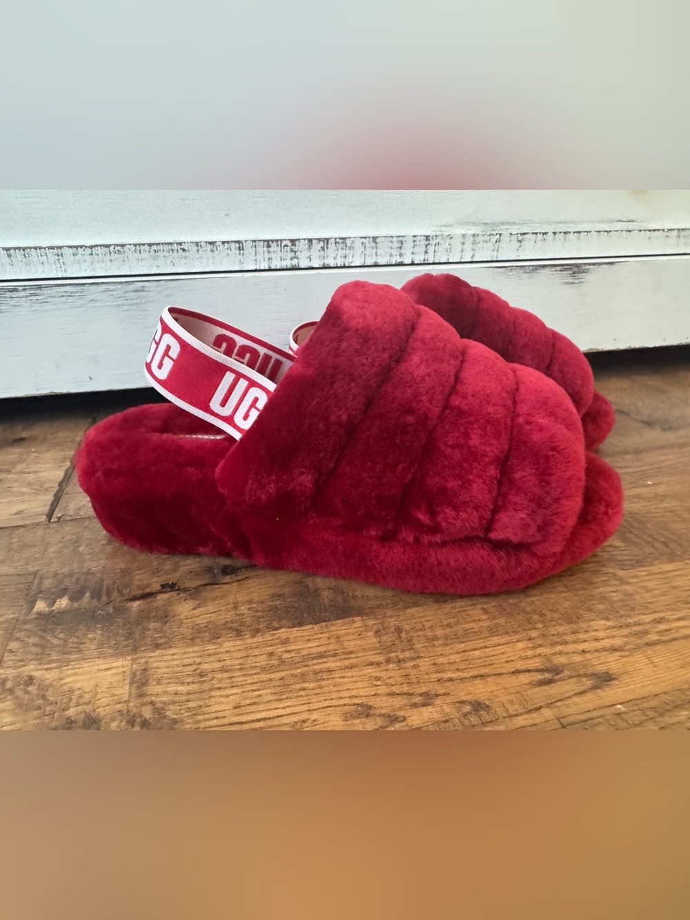 New UGG Fluff Yeah Ribbon Red Slide Slippers Shoes Women's Size 6
